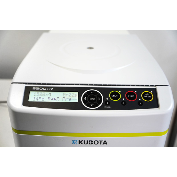 卓上冷却遠心機　S300TR｜中古・レンタル　インターリンク