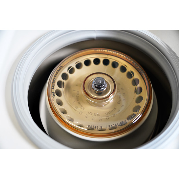 小型微量高速冷却遠心機　Mictofuge20R（B30144）｜中古・レンタル　インターリンク