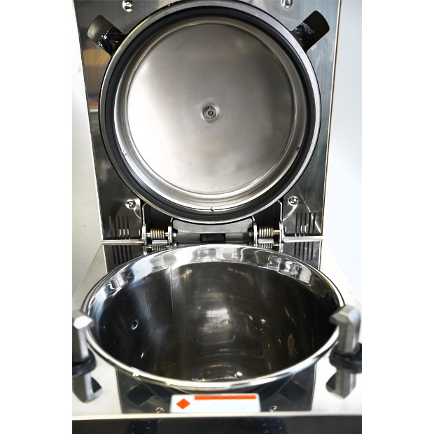 高圧蒸気滅菌器　オートクレーブ　LSX-700｜中古・レンタル　インターリンク