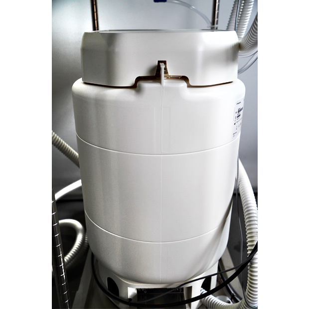 Elix（RO＋EDI）方式純水製造装置　Milli-Q IX7005（ZIQ7003T0）｜中古・レンタル　インターリンク
